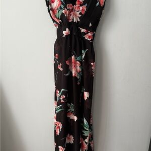 Chic Black Floral Maxi Dress